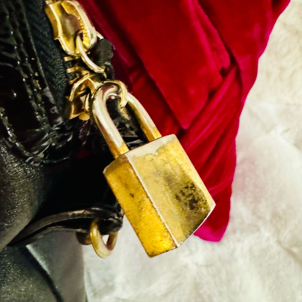 J&M Davidson of England Black Crossbody and Tote - Picture 4 of 16